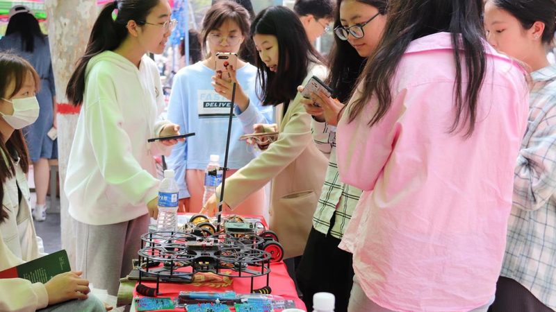物联网平台定制开发：打造企业智能转型的关键基石**